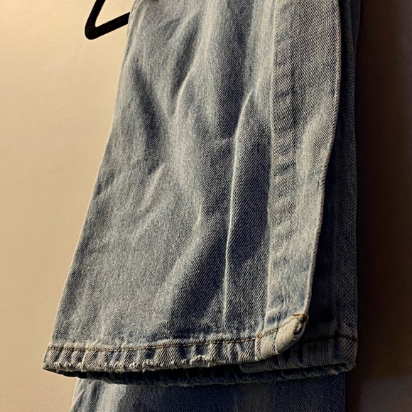 Levi’s Ribcage Flare Jeans. Light wash rigid denim. 28W32L but fits like 26-27. - Picture 4 of 4